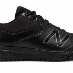 **NEW Style** New Balance Low Top Field Shoe Shoes