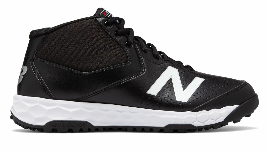 **NEW Style** New Balance Mid Top Field Shoe 3 **NEW Style** New Balance Mid Top Field Shoe